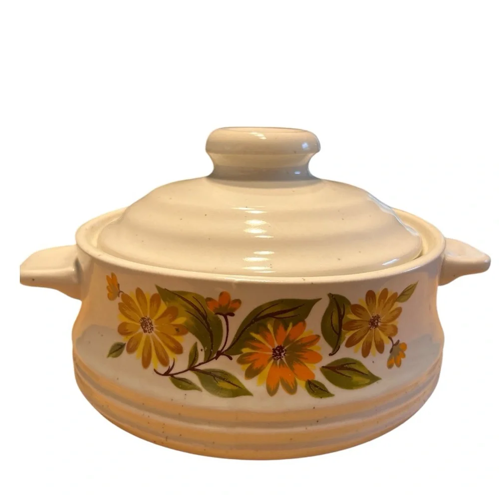 Vintage Capri Floral 2 Stoneware Casserole Dishes w Lids Bake N Serve Micro Oven